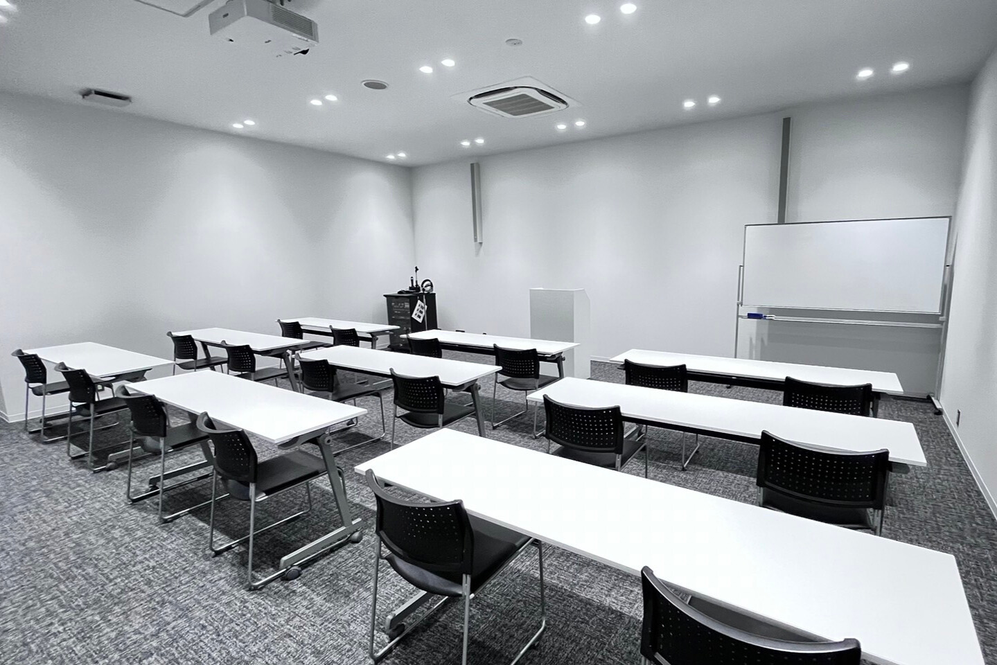 会議室 | 岡山 会議室・コワーキングスペースTOGITOGI